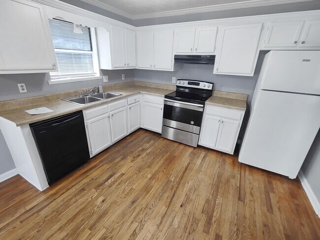 Building Photo - 1259 N Lea Ct SE