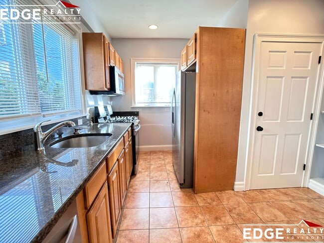 Building Photo - 41 Dracut St