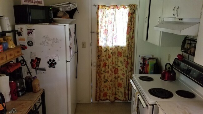 Foto del edificio - VIDEOTOUR: Want To Live Near Downtown Bend? Adorable Cottage Available Soon! PETS WELCOME