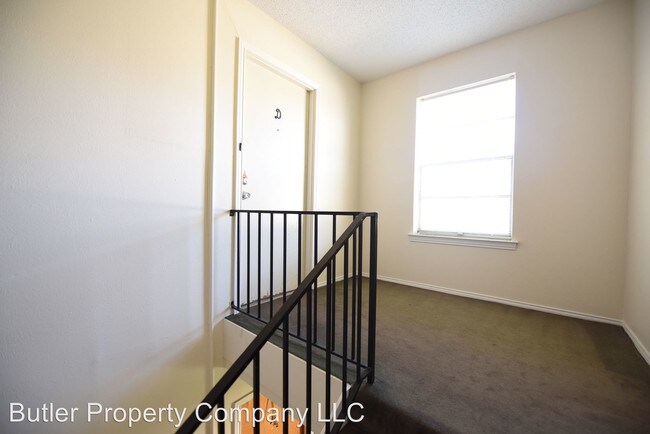Foto del edificio - 2 br, 2 bath House - 5819 Sandhurst Ln #D