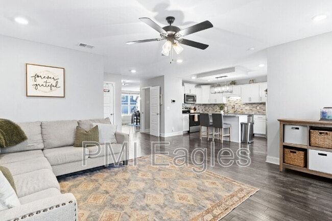 Foto del edificio - 491 Kinslow Ct