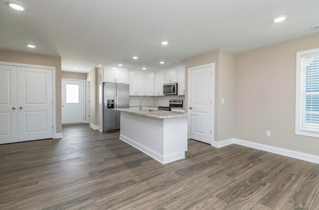 Foto del edificio - 4026 Ruby Rose Rd