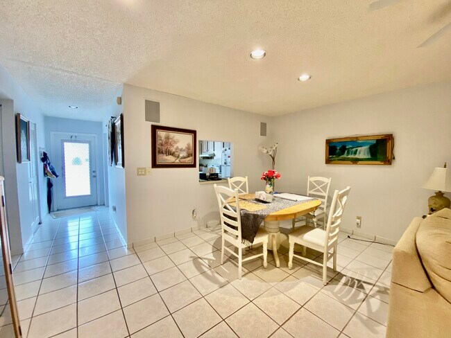 Building Photo - 795 Nantucket Cir
