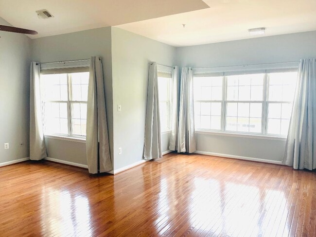 master bedroom - 5459 Patuxent Knoll Pl