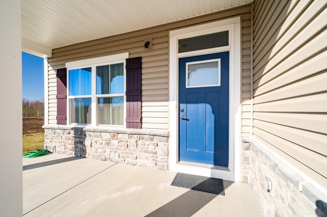 Building Photo - 2049 Creswell Dr