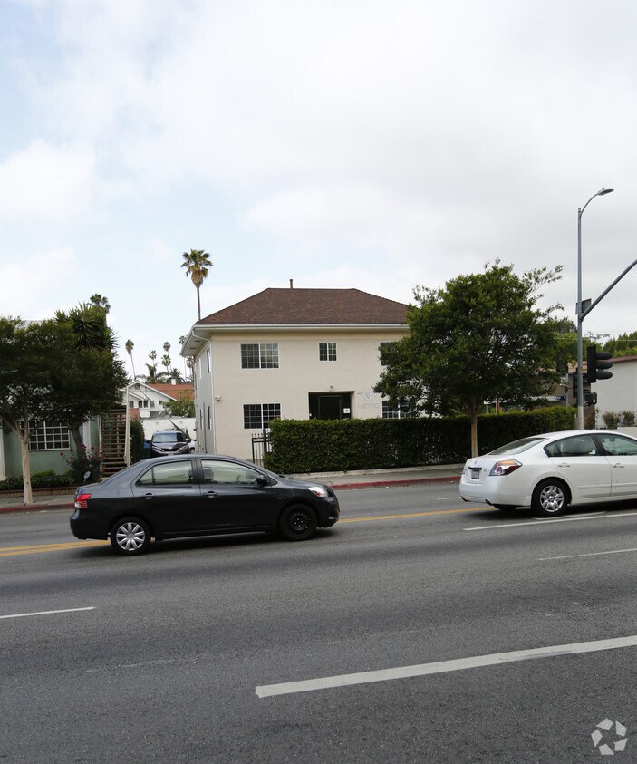 Foto del edificio - 605 S Wilton Pl