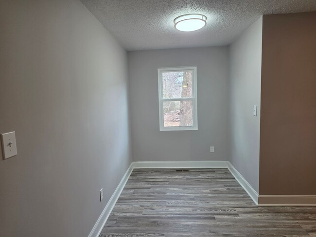 Foto del edificio - 6108 Ramsey Rd