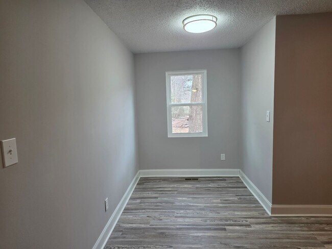 Building Photo - 6108 Ramsey Rd