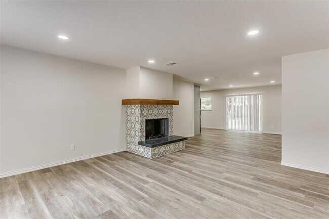 Building Photo - 3209 Old Hickory Trail