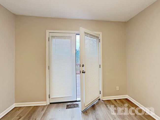 Building Photo - 4659 Sierra Ct