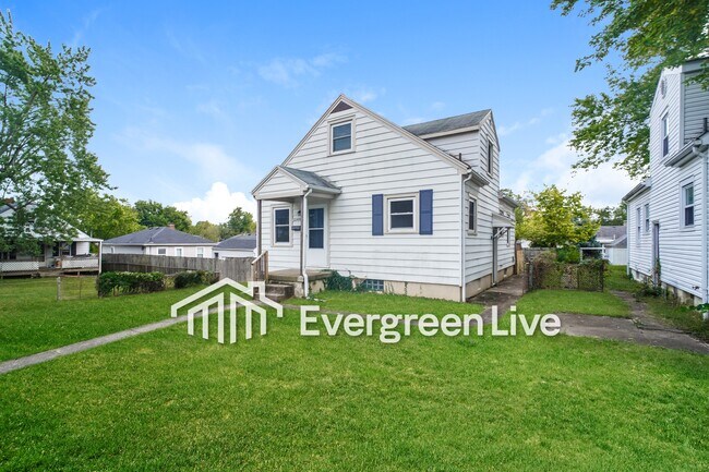 Building Photo - 1144 Chelsea Ave