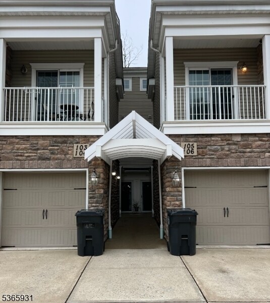 Foto principal - 107 Birch Ct