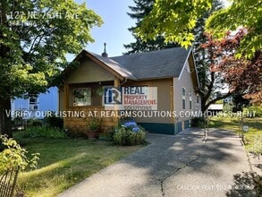 Building Photo - 127 NE 76th Ave