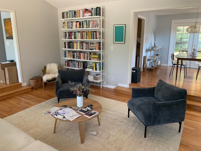 Living room - 5292 Idylwild Trl