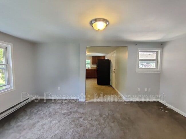 Building Photo - 14 Edgewood Rd