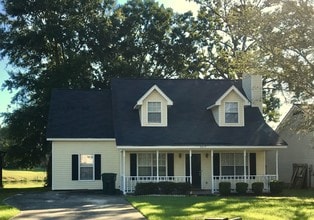 Building Photo - 2815 Stonewater Dr