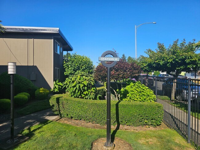 Building Photo - 2 Bed Condo by Tacoma General Hospital!