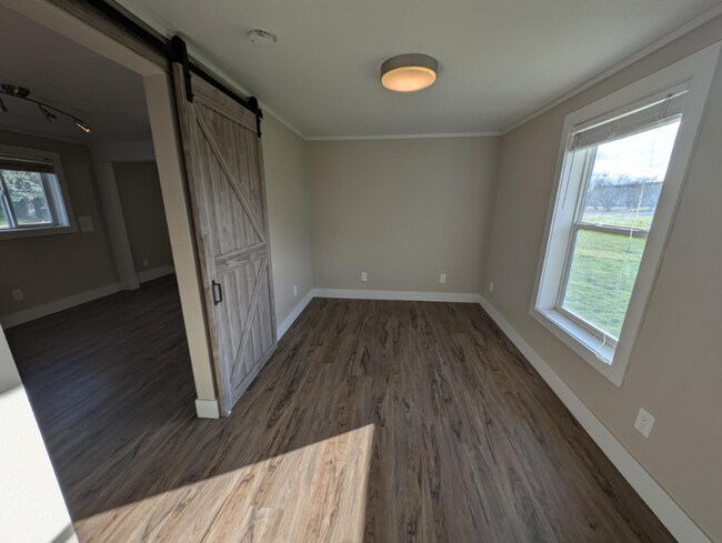 Foto del edificio - 12965 NE Carl Rd