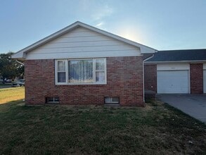 Building Photo - 1402 Morgantown