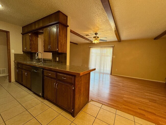 Foto del edificio - 2610 NW 78th St