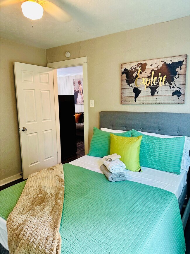 Foto del edificio - 4210 Ennis St