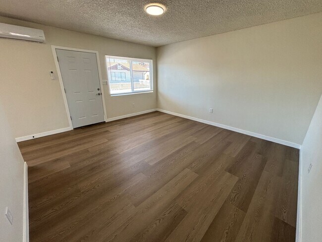 Foto del edificio - Fully Renovated 1BD/1BA Duplex Unit | Eucalyptus Ave, Moreno Valley
