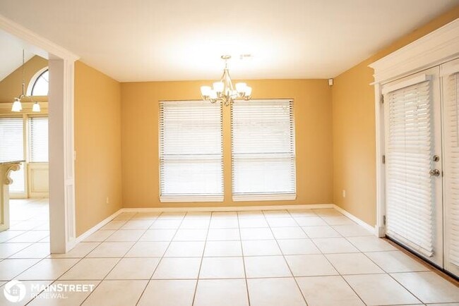 Building Photo - 16616 Sunny Hollow Rd, Edmond, OK 73012