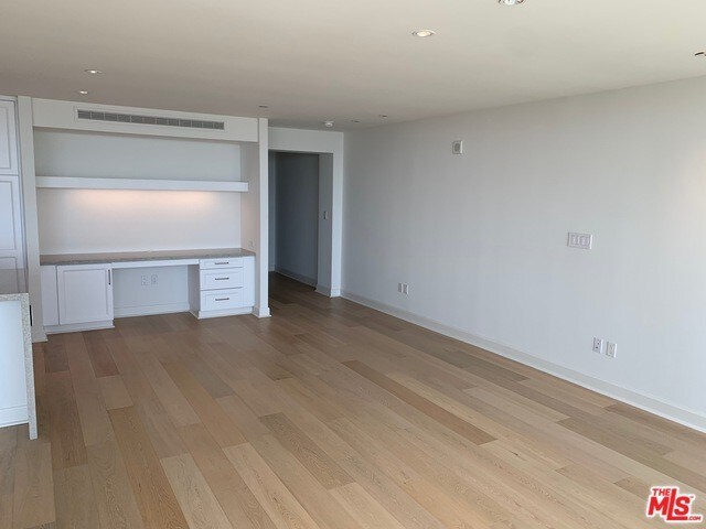 Building Photo - 1221 Ocean Ave