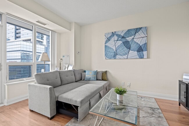 Photo du bâtiment - 14 Glendora Ave