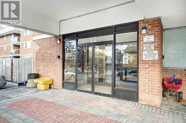 Photo du bâtiment - 100 Wingarden Ct