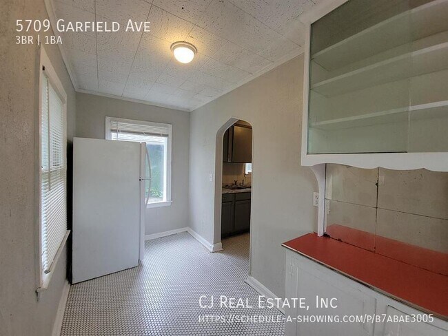 Building Photo - 5709 Garfield Ave