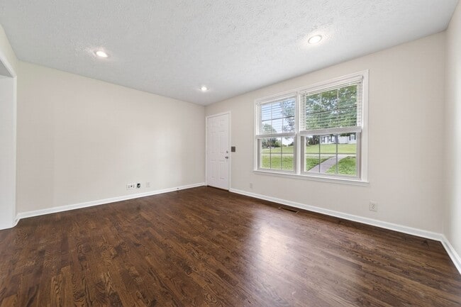 Building Photo - 235 Savely Dr