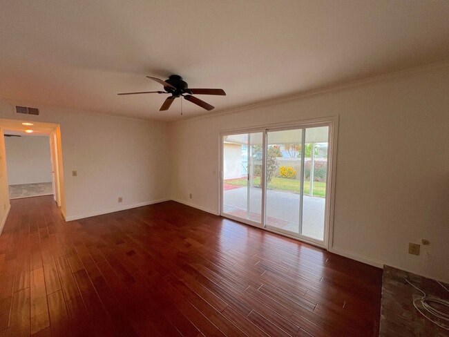 Building Photo - Rare 5 bedroom home available in Cypress