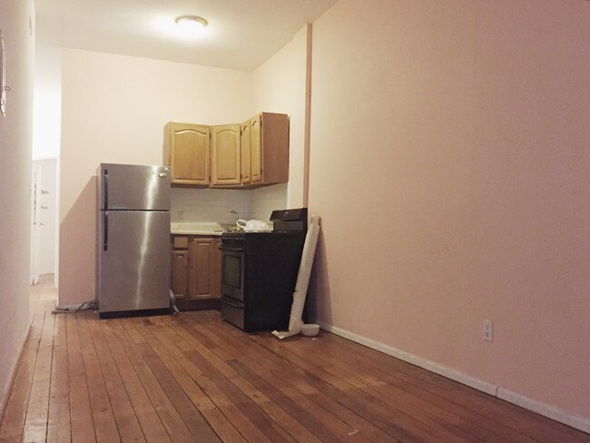 Foto del edificio - 239 Kingsland Ave
