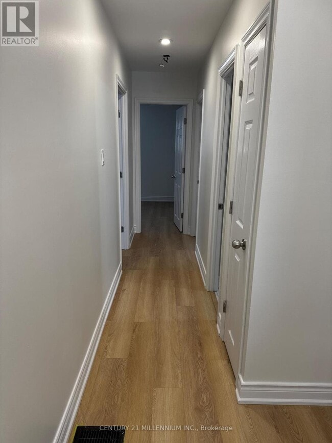 Building Photo - 131 Edelwild Dr