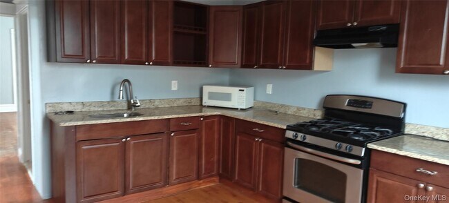 Foto del edificio - 104 Winnikee Ave