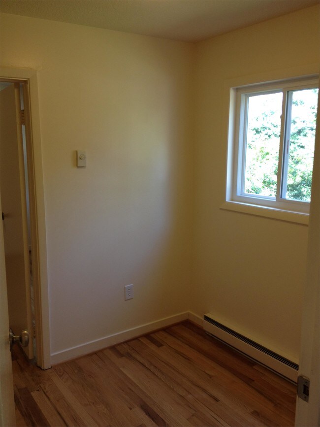 Foto del edificio - 733-722 Progress St NE