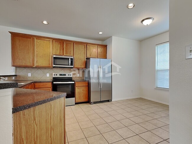 Building Photo - 2006 Overview Dr