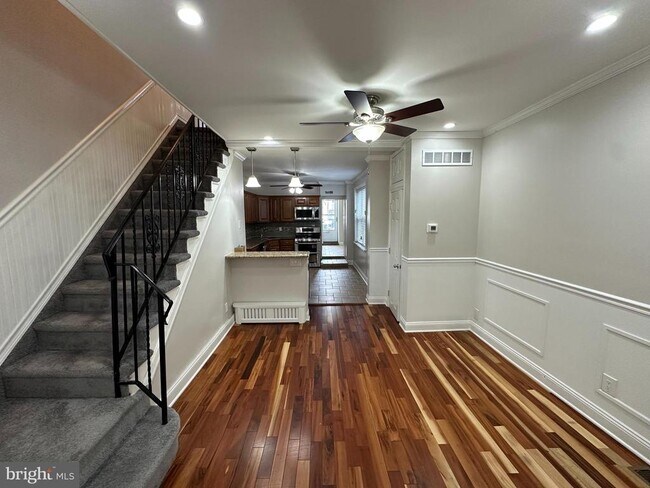Foto del edificio - 2705 E Somerset St