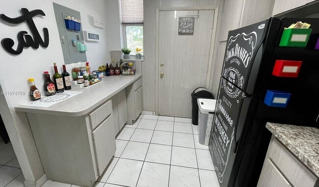 Foto del edificio - 3660 NE 166th St