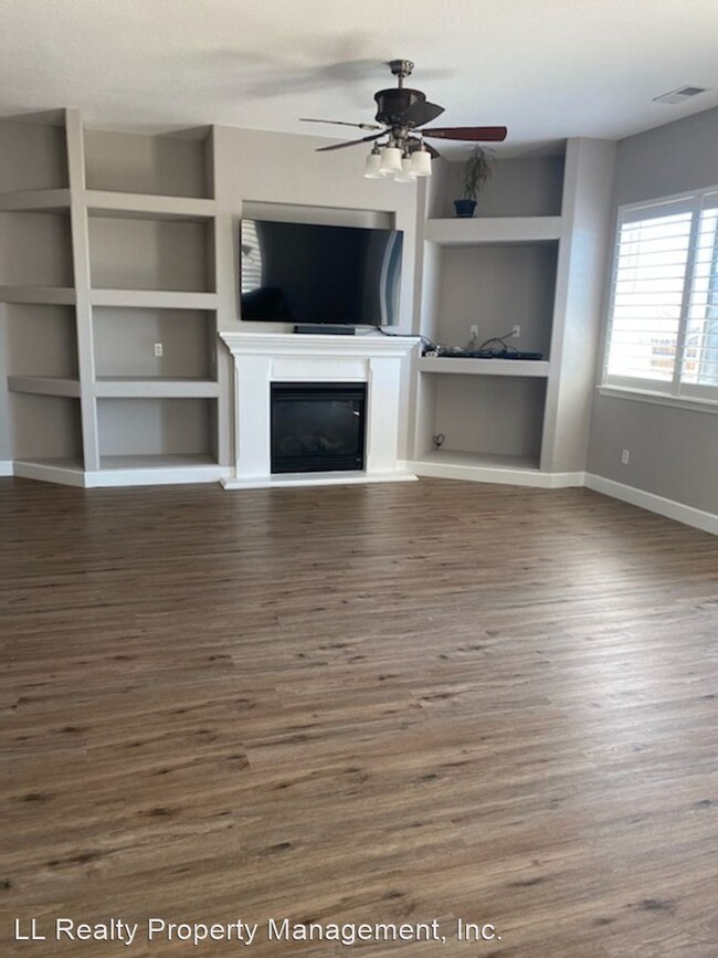 Building Photo - 3 br, 2 bath House - 1081 Tee Dr.