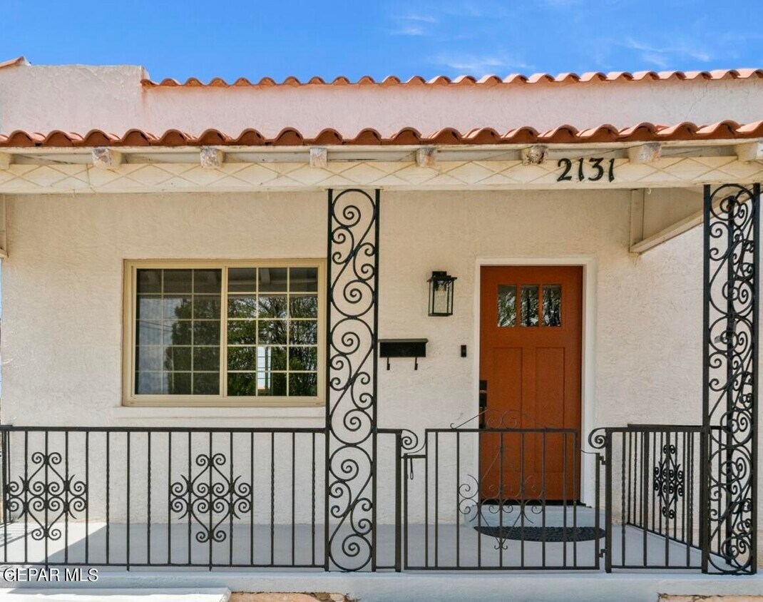 Foto principal - 2131 Howze St