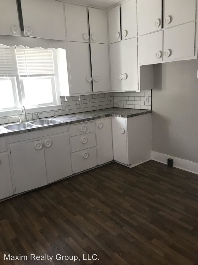 Building Photo - 4 br, 1 bath House - 2518 F ST