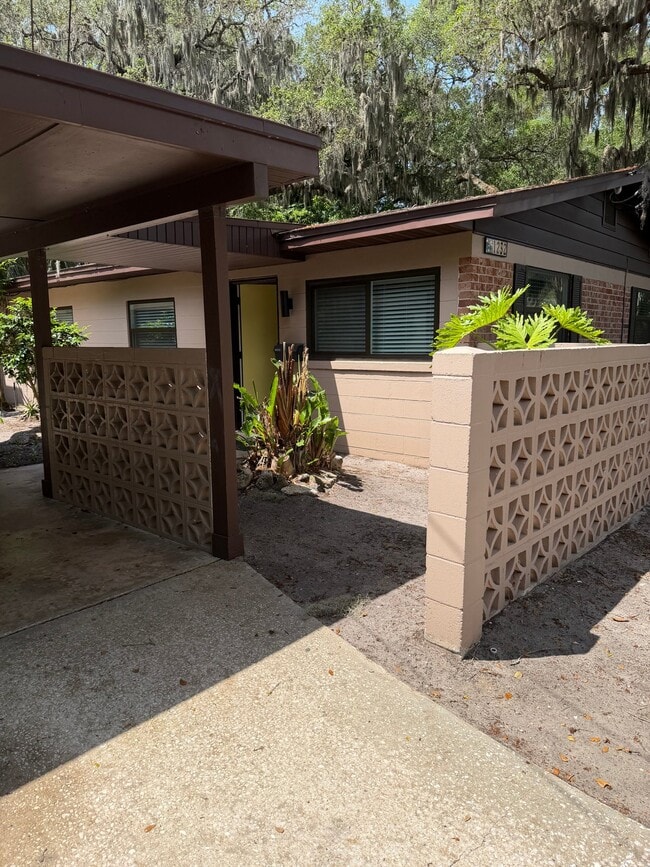 Building Photo - 1232 Galapagos Ave S