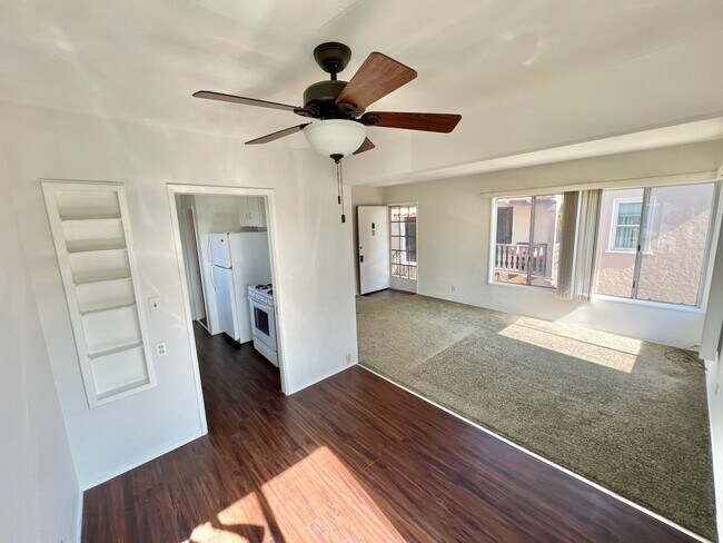 Foto del edificio - Granada Triplex