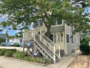 Building Photo - 62 M St