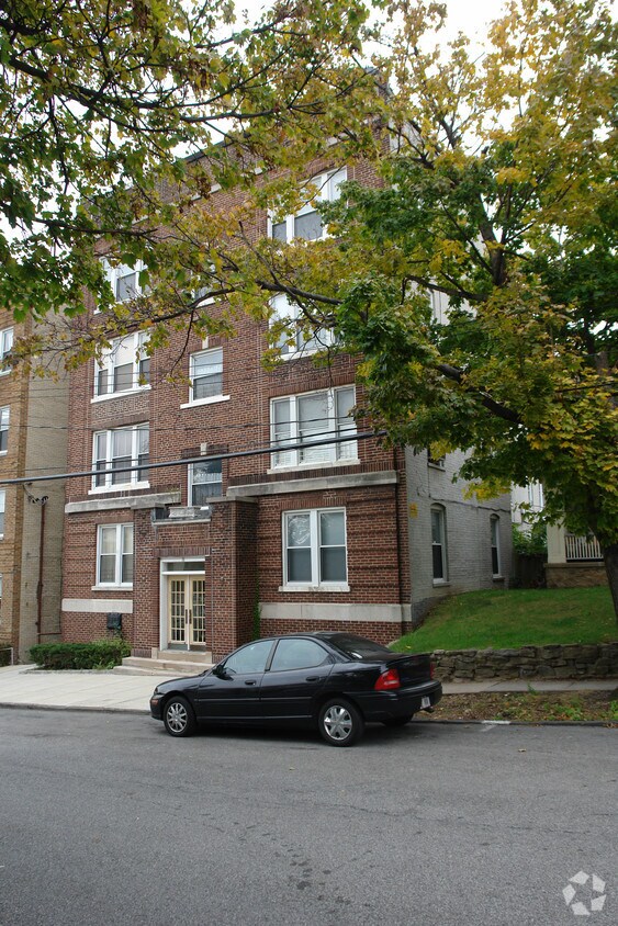 Building Photo - 16 Bayley Ave