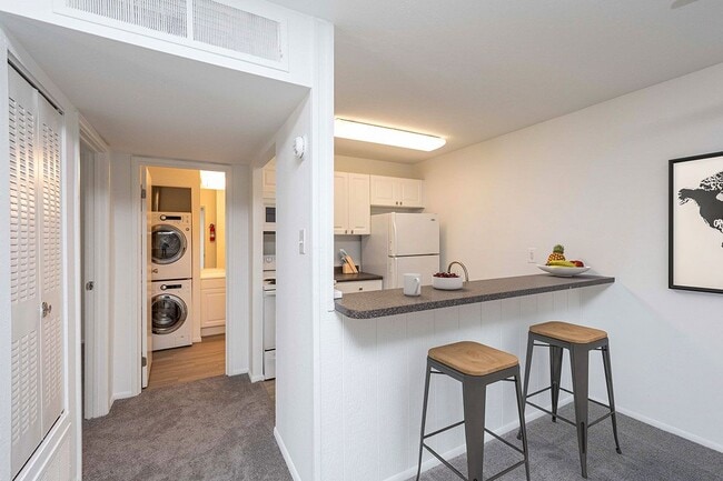 Kitchen/Breakfast Bar-Classic - The Woods at Ambler, an Eagle Rock Community