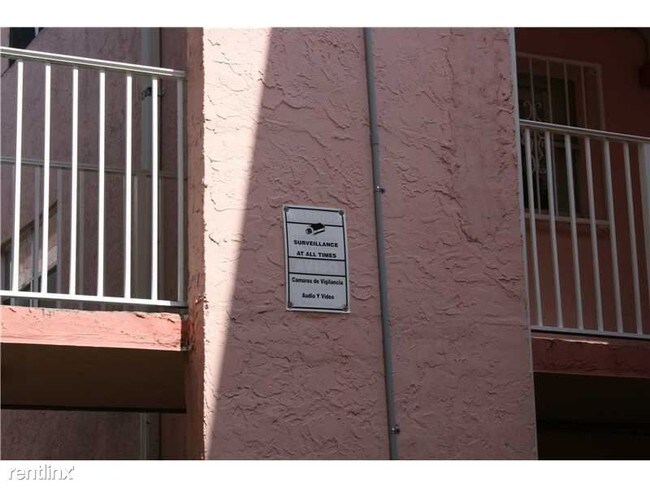 Foto del edificio - 19715 SW 114th Ave