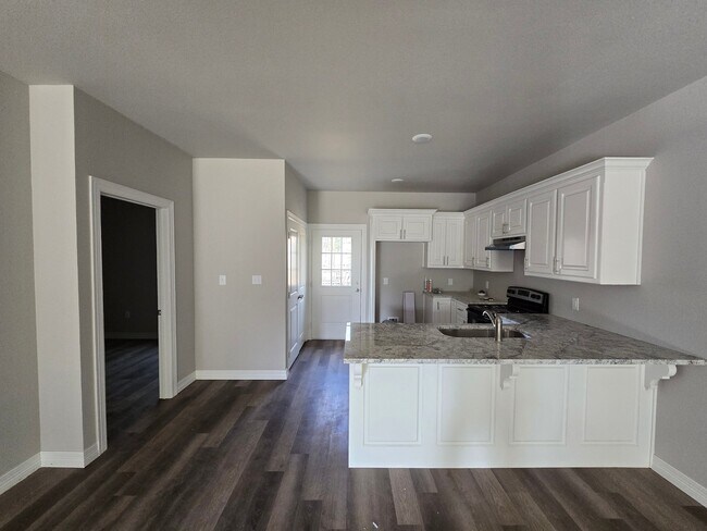 Foto del edificio - 1215 Fairway Dr